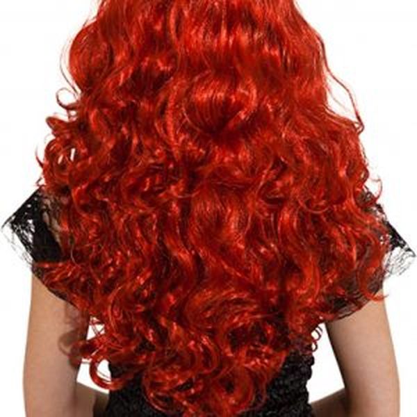 dolga rdeča lasulja